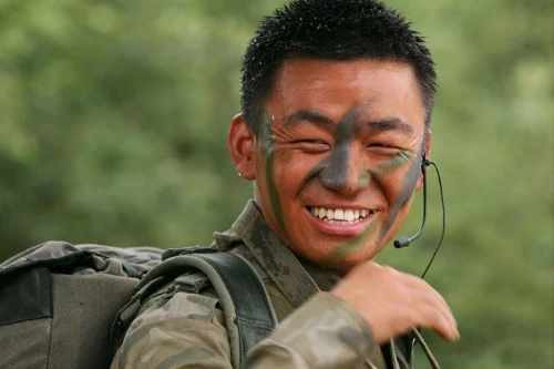 重温《士兵突击》：在这个聪明的时代，做个踏实的“傻子”